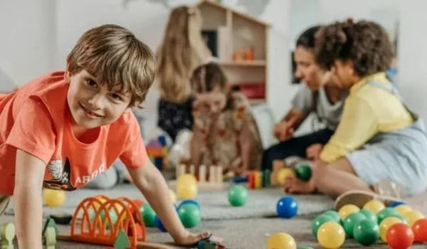 Ideias para organizar brinquedos gastando pouco